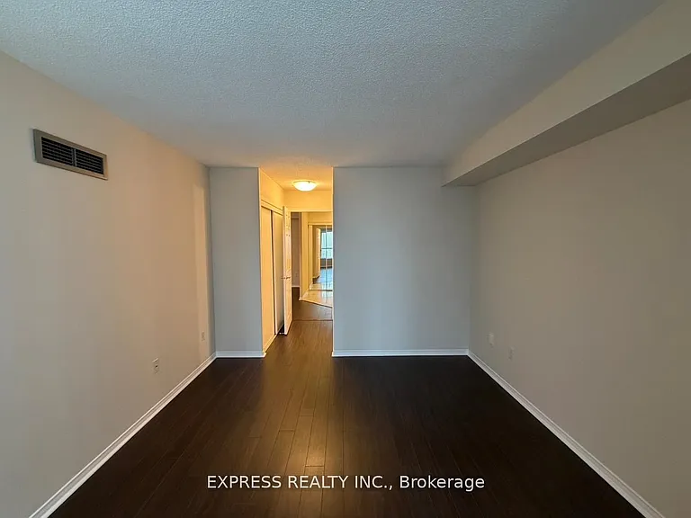 29 Pemberton Ave #809 — Photo 8