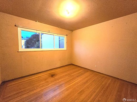 5th image of 272 Farallones St