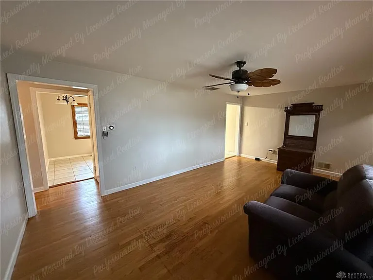 217 Wolf Ave — Photo 5