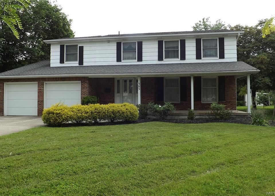 1st image of 305 Willow Green Dr