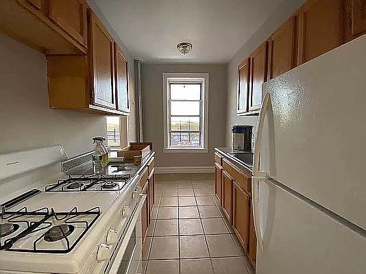 3rd image of 84-06 109th St #44