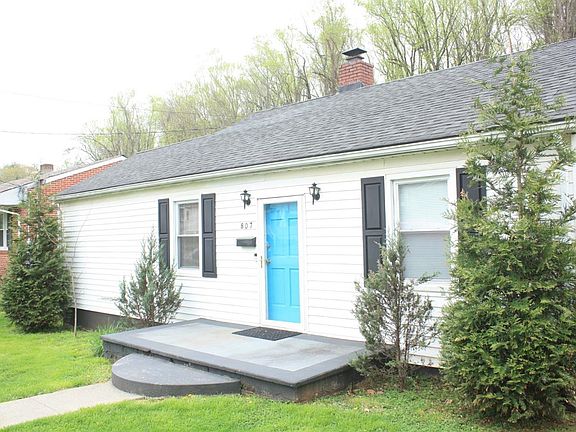 3rd image of 807 McCausland St