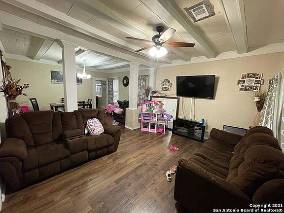 3rd image of 2618 Monterey St
