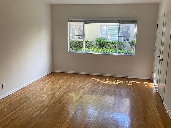 2nd image of 1302 S Saltair Ave #6A
