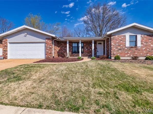 2161 Olde Winery Rd, Saint Louis, MO 63129