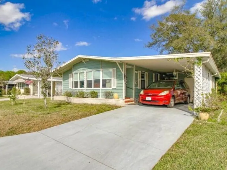 5631 Seven Oaks Dr — Photo 1