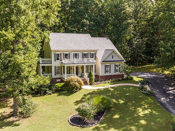 4th image of 11811 Duck Cir