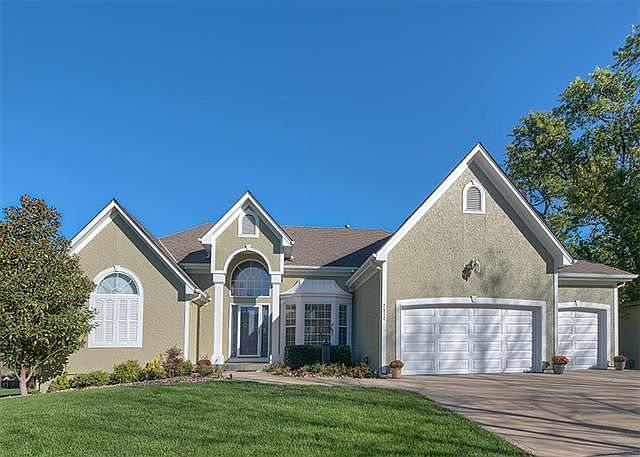 1st image of 2512 SW Wintercreek Dr