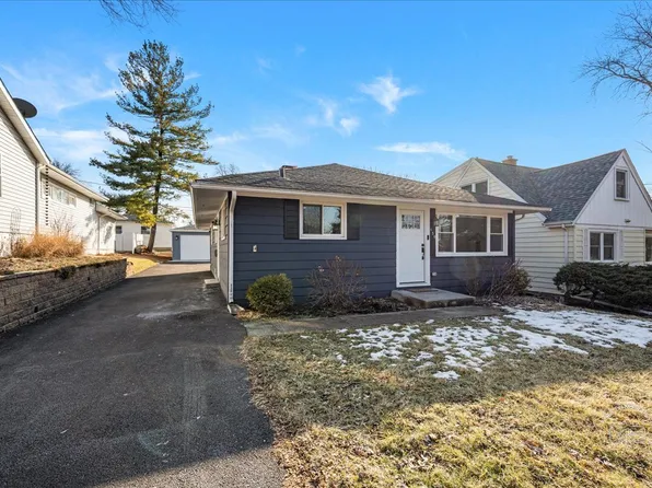 130 Division St, Geneva, IL 60134