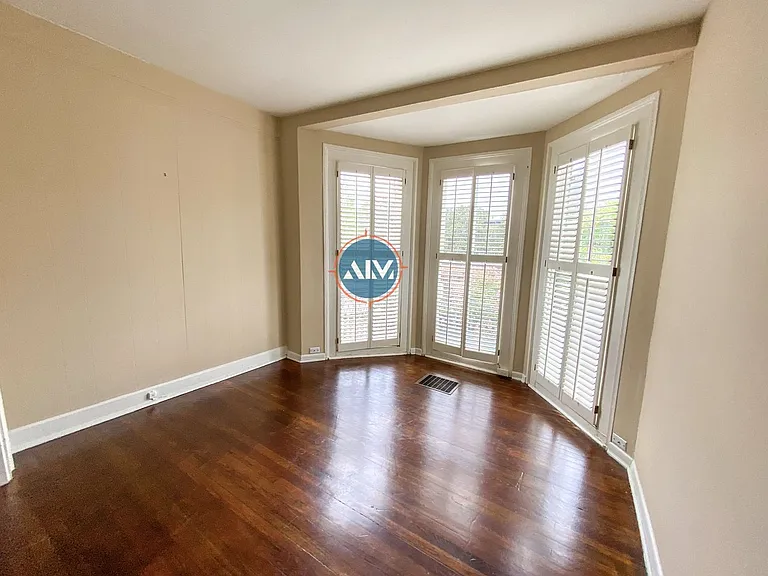 208 E Taylor St — Photo 30