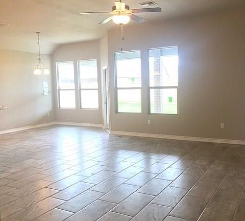 5th image of 2221 Aquila St