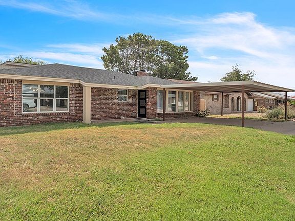 4th image of 1429 Bandera Dr