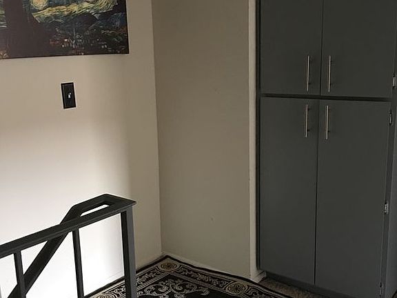 3rd image of 1313 N 84th Pl