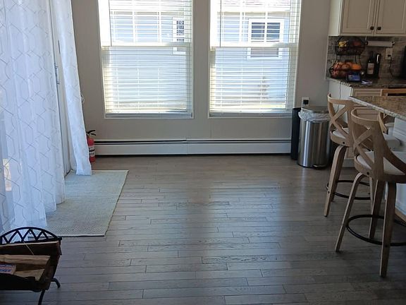 4th image of 19 Venezia St