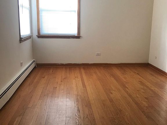 4th image of 5211 N Reserve Ave #1