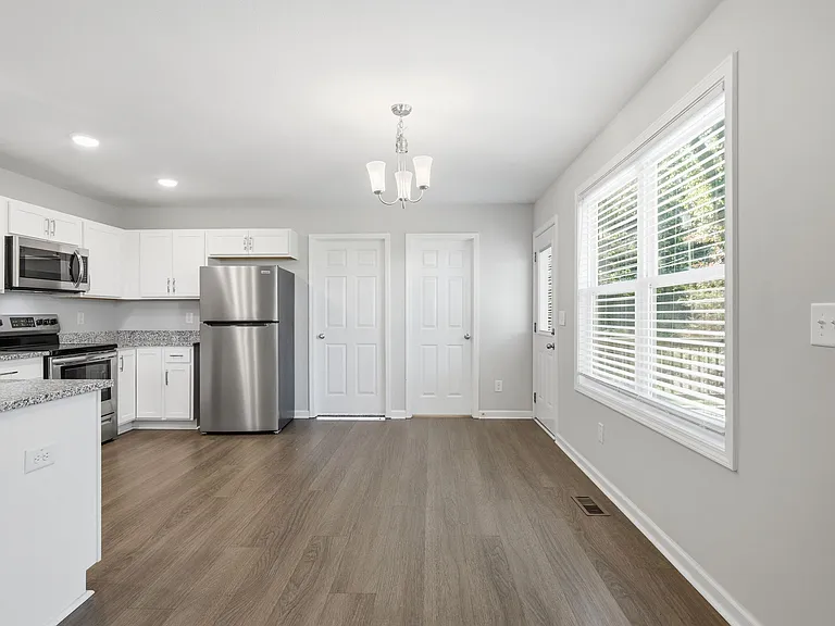 222 Cave St #B — Photo 7