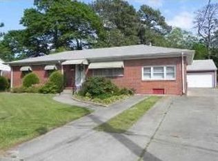 3301 Stamford Rd, Portsmouth, VA 23703