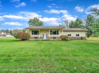 6970 Foster Rd, Haslett, MI 48840