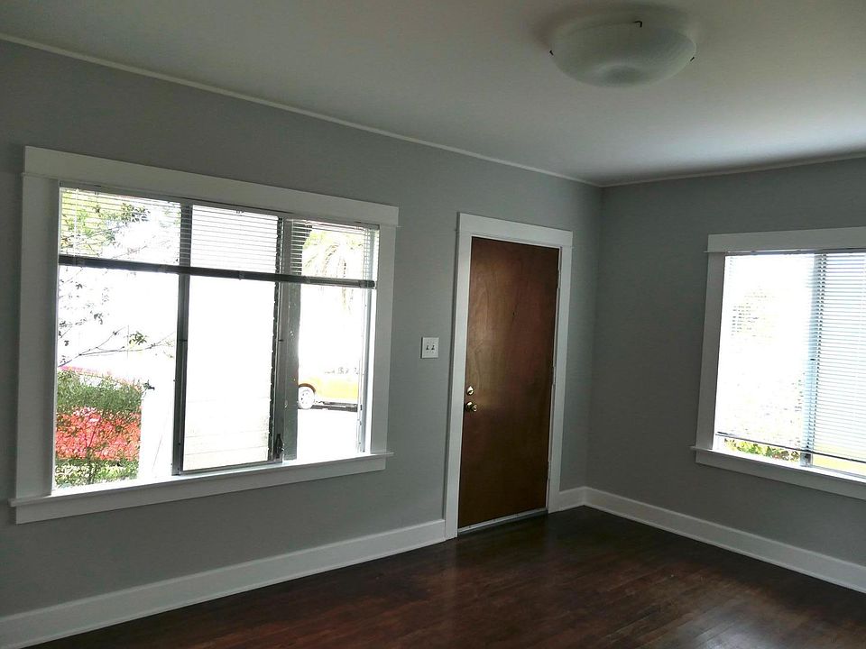 Light and airy living room with original oak floor