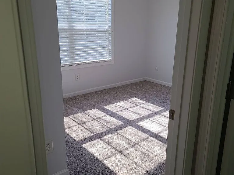 363 Greystone Pkwy — Photo 7