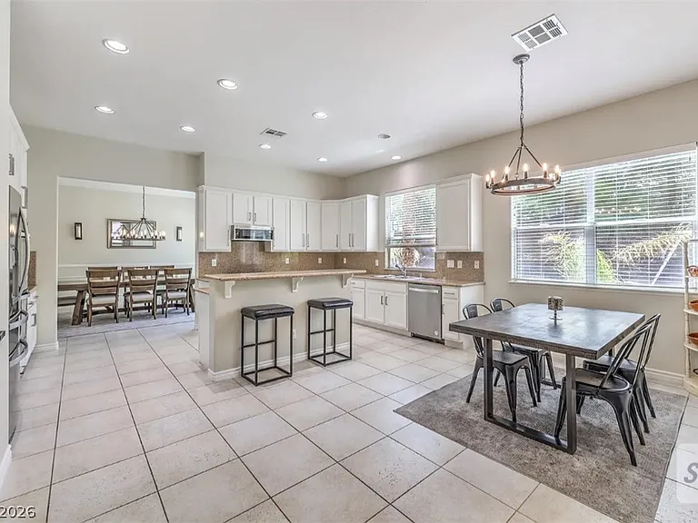 4737 Barcelona Ridge Ct — Photo 8