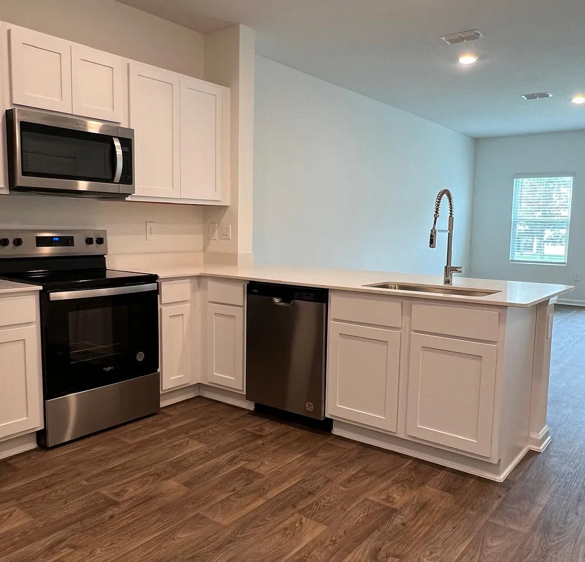 2 bed, 2.5 bath, 1210 sqft, $1,750 — Photo 3