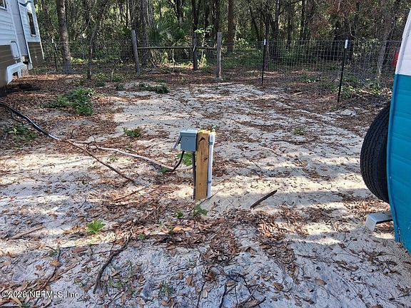 4th image of 910 PARADISE Boulevard