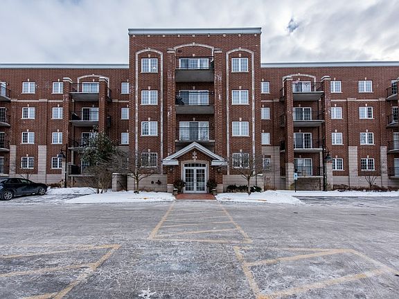 4th image of 1479 N Milwaukee Ave APT 304