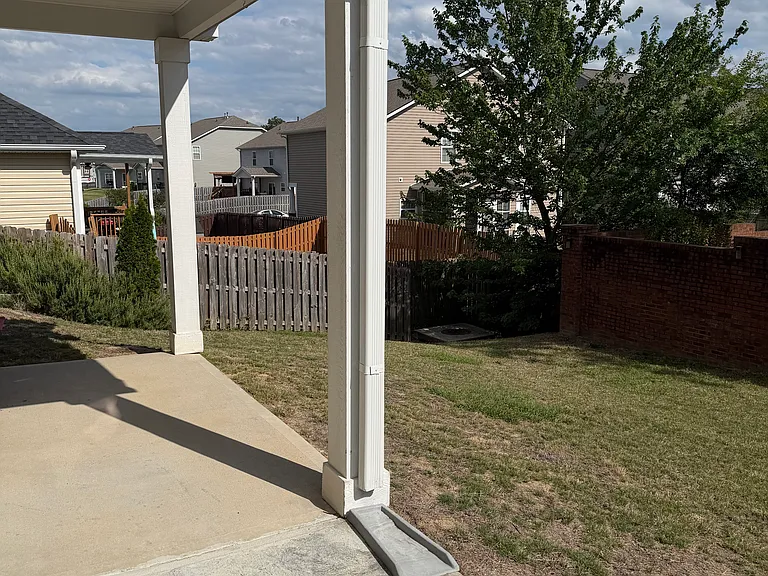 205 Barony Place Dr — Photo 4