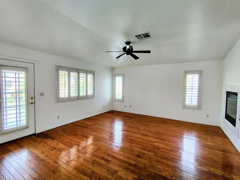 267 Daisy Gold Ct — Photo 11