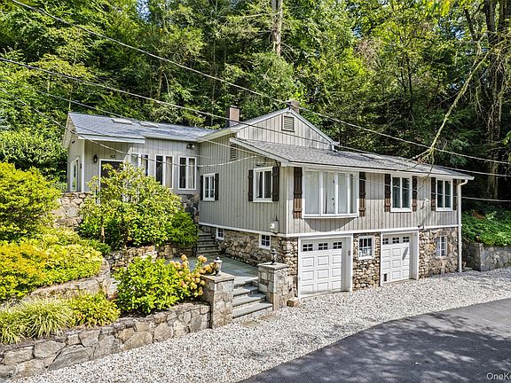 2nd image of 43 Laurel Road