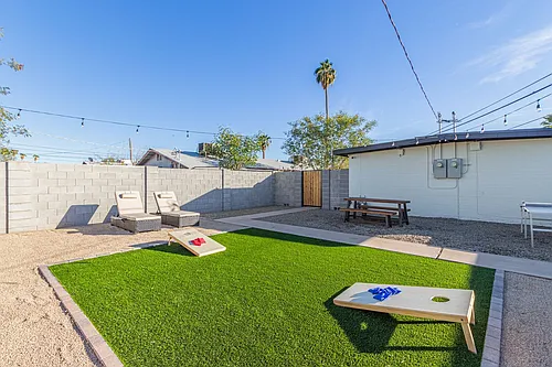 930 E Henry St #B Photo 1