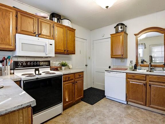 5th image of 420 East Elm Avenue