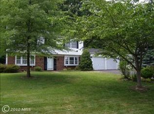 13159 Madonna Ln, Fairfax, VA 22033