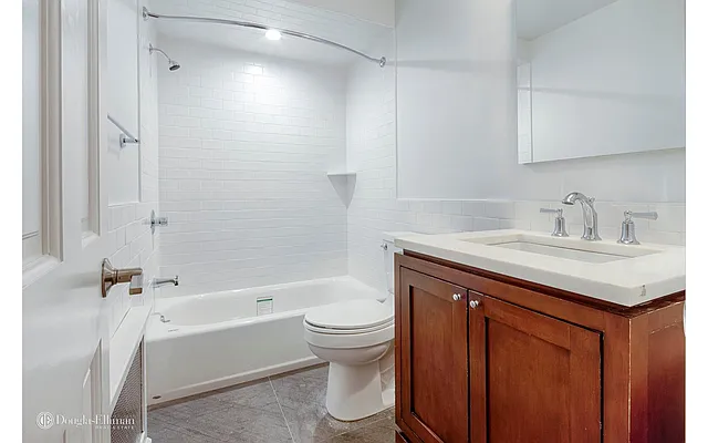 Rented by Douglas Elliman | media 15