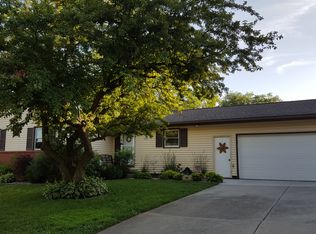 159 Circle Dr, Williamsburg, IA 52361
