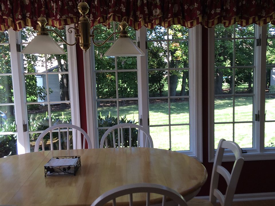 2nd image of 23 Raleigh Ln