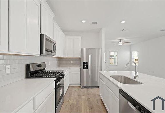 4th image of 3930 Windy Whisper Dr