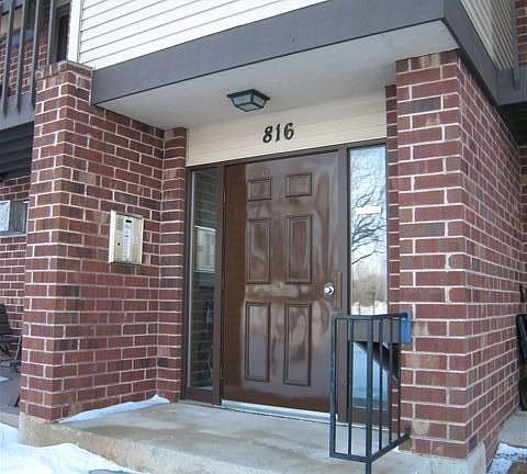 2nd image of 816 S Park Ave