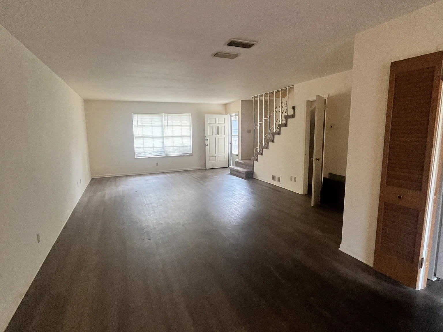 405-407 E. University Dr. - 4 — Photo 2