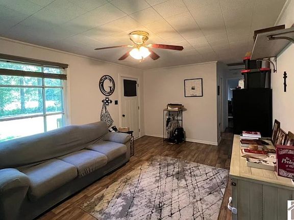 2nd image of 2135 Sunset Dr