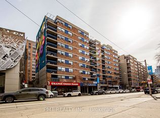 105 McCaul St #705, Toronto, ON M5T2X4