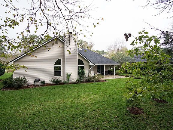 3rd image of 2622 Stonegate Dr