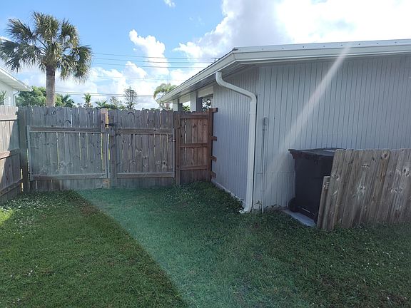 4th image of 3032 SE Morningside Boulevard