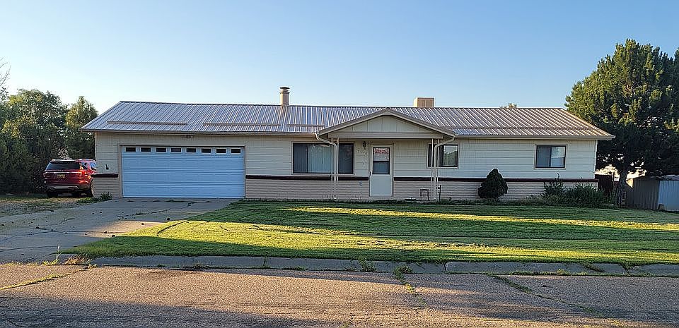 1st image of 208 Turf Dr #909