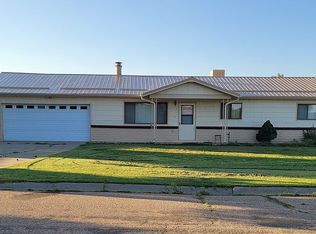 208 Turf Dr #909, Raton, NM 87740