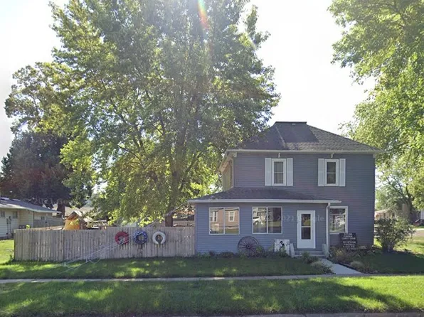210 S 3rd St, Jefferson, SD 57038