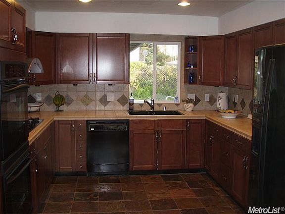 2nd image of 1719 Donner Way