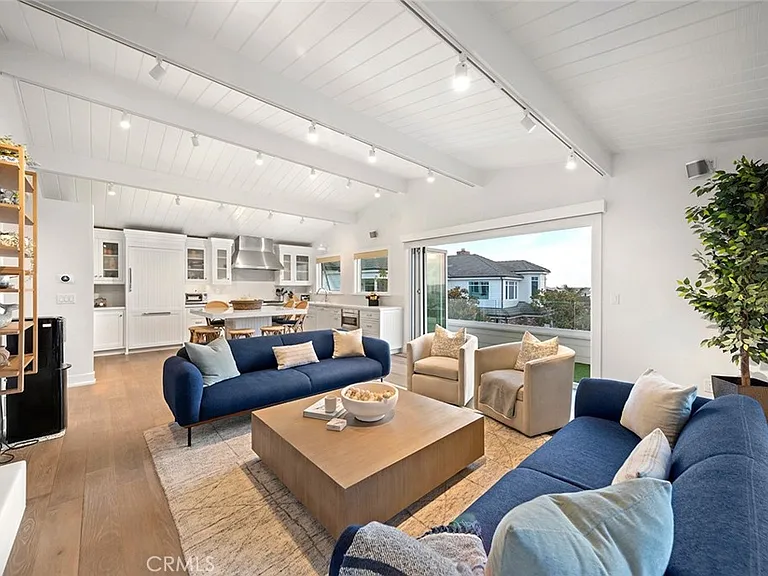 45 Emerald Bay — Photo 10