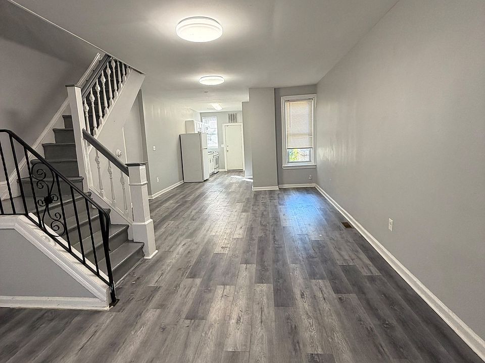 1st image of 352 N Robinson St
